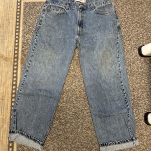 Levi 550. 36x30.